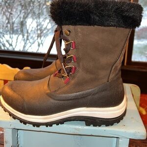 Like new winter Muck boot faux fur very warm
